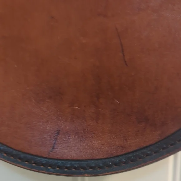 Elegant Brown Leather Crossbody Bag - Picture 8 of 8